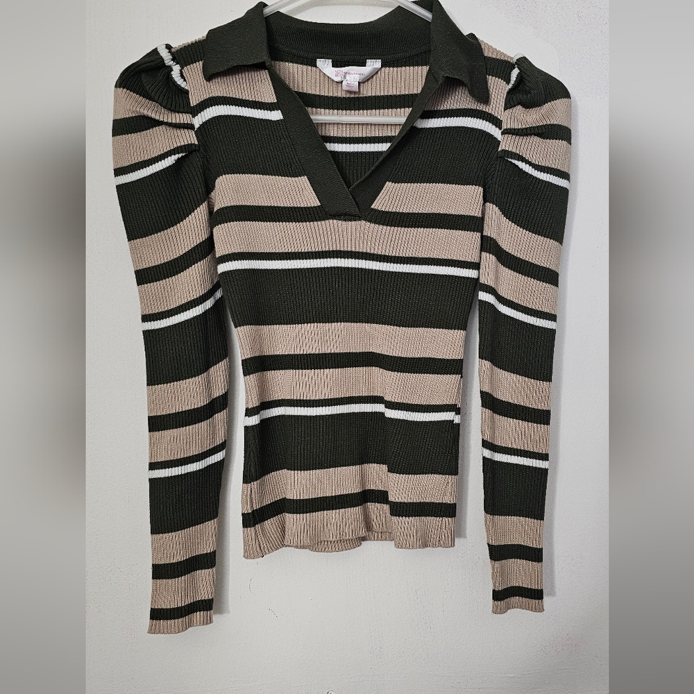 Collared long sleeve with Puffer shoulders